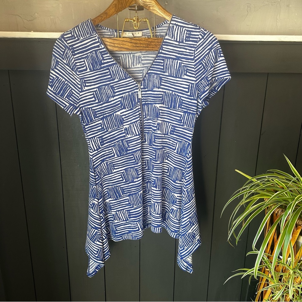 Ladies "CHAUS New York" Blouse - Zippered Neckline -- Size M - Blue & White